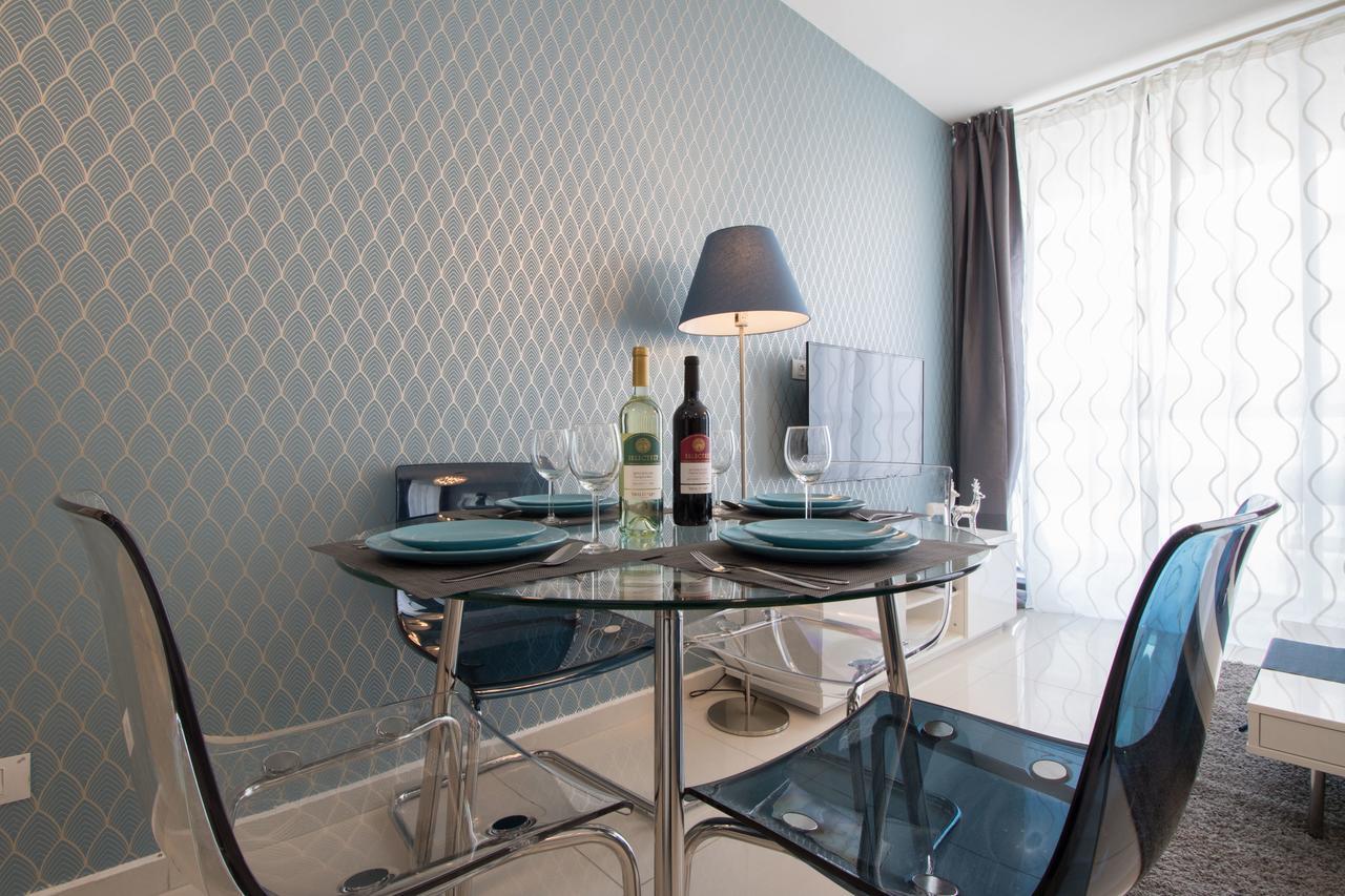 Sweethome26 Luxury Apt Close To The Beach & Free Parking Тель-Авив Экстерьер фото