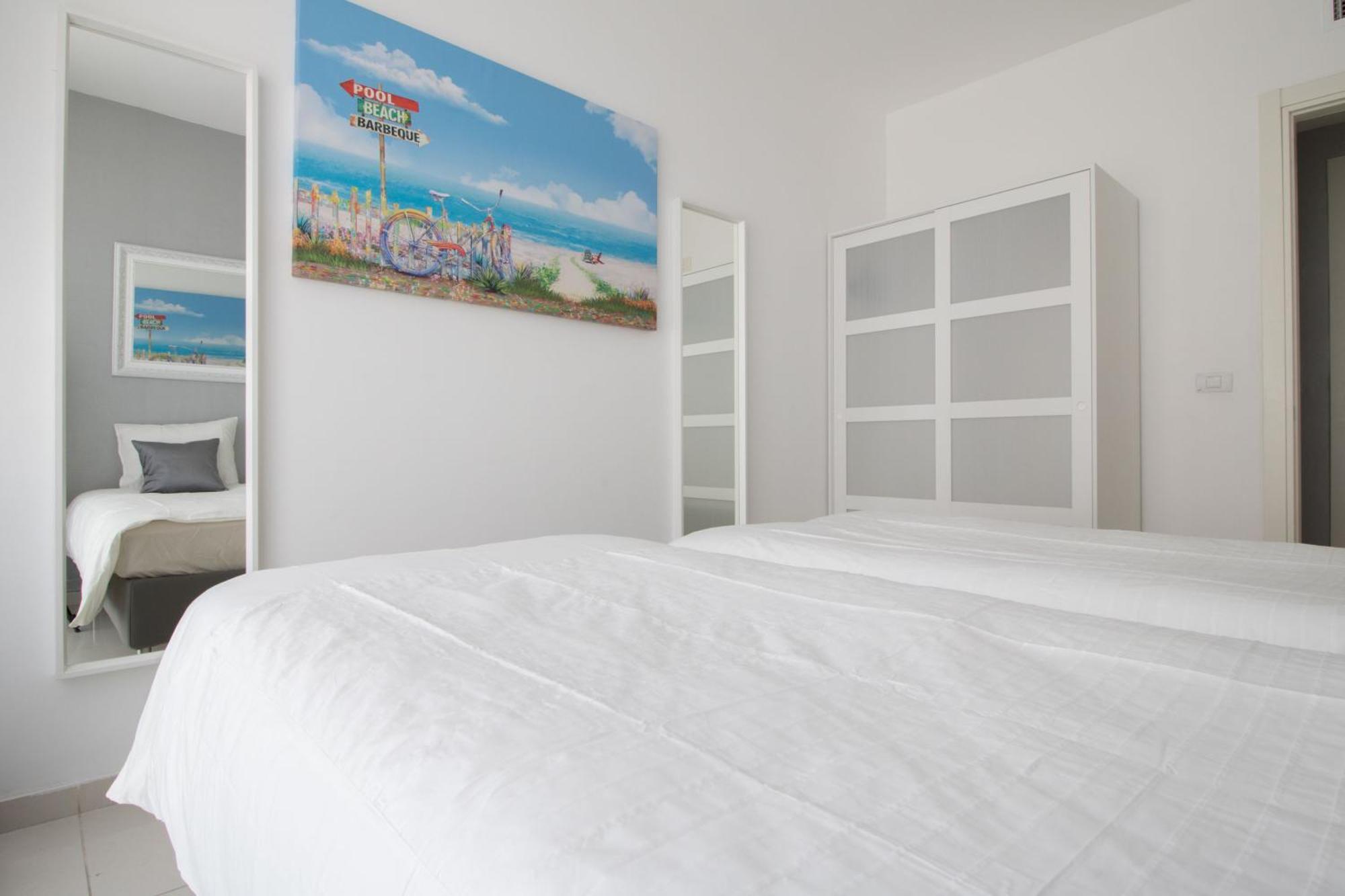 Sweethome26 Luxury Apt Close To The Beach & Free Parking Тель-Авив Экстерьер фото